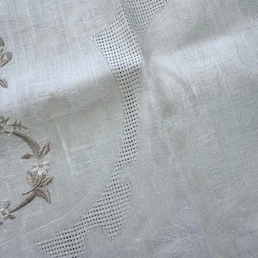 DECORTIVE HAND TOWEL